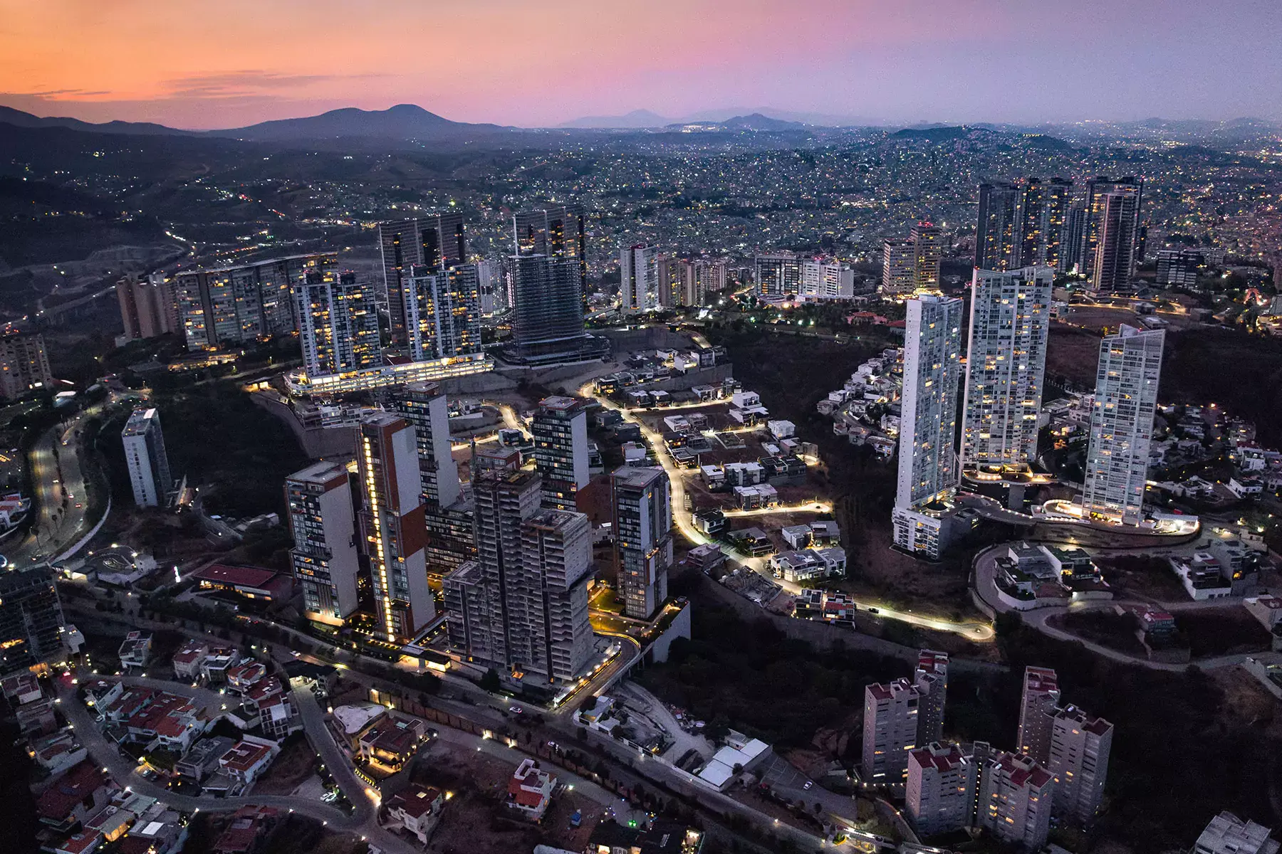 Infraestructura y Servicios Integrales Bosque Real